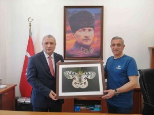 Bursa Vali Yardımcısı Mustafa Özsoy’a Anlamlı Hediye