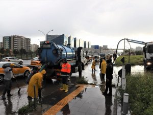 Di̇ski̇’de Yağmur Mesaisi