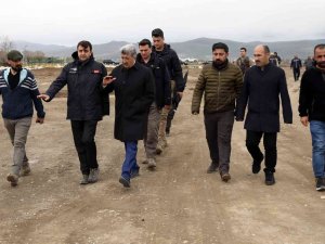 Vali Bilmez, Büyükşehir Belediyesi’nin Sahildeki Çalışmalarını İnceledi