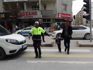 Van’da Trafik Haftası Nedeniyle Sürücüler Uyarıldı