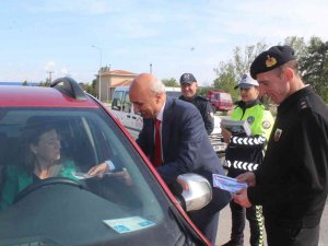 “Yayalar Kırmızı Çizgimiz” Ve “Trafikte Her Yıl Daha İ̇yiye”