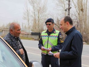 Başkale’de ’Yayalar İ̇çin 5 Adımda Güvenli Trafik’ Uygulaması