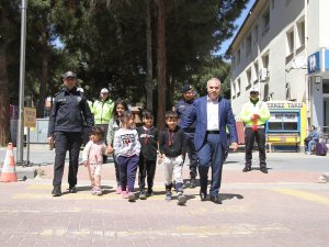 Kula’da “Yayalar İçin 5 Adımda Güvenli Trafik” Uygulaması Yapıldı