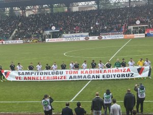 Düzcespor Şampiyonluğu Annelere Armağan Etti