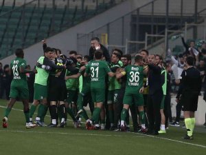Bursaspor Sahasında Ümraniyespor’u Konuk Ediyor