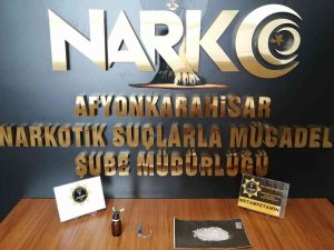 Makine Parçasına Zulalanan Uyuşturucuyu Narkotik Köpeği Buldu