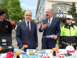 Yalova’da “Yayalar İ̇çin 5 Adımda Güvenli Trafik” Etkinliği