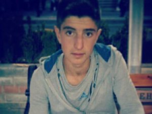 Sırtından Bıçaklanan Genç Öldü
