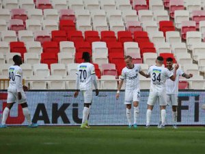Spor Toto Süper Lig: Sivasspor: 1 - Kasımpaşa: 3 (Maç Sonucu)