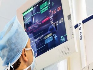 Omurga ameliyatlarında felç riski tarih oldu