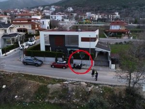 Mahallenin Tek Potasını Saniyeler İçinde Parçalayıp Böyle Çaldı