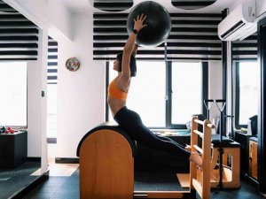 Atletizm Yarışmasına Pilatesli Programla Hazırlanan Rekortmen