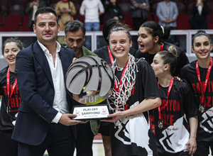 Rize Belediyesi Kadın Basketbol Takımı Şampiyonluk Kupasını Aldı