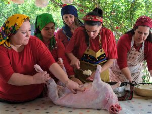 Kadınlardan Bir Hıdırellez Geleneği: Oğlak Dolması