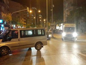 Ticari Araç Otomobille Çarpıştı: 1 Yaralı