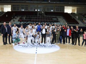Türkiye Basketbol Ligi: Kocaeli Bşb Kağıtspor: 79 - Bornova Belediyesi Karşıyaka: 71