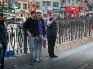 Kaza Yapan Sürücü, Aracı Çekilirken Gözyaşlarını Tutamadı