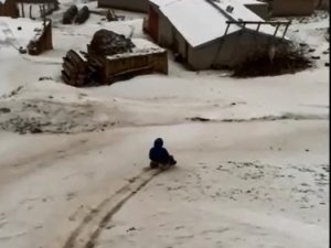 Ahlat’ta Mayıs Ayında Kar Yağdı
