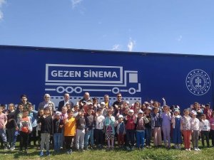 Çavdarhisarlı Çocuklar Beyaz Perdeyle Aizanoi Antik Kenti’nde Tanıştı