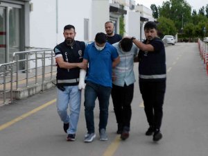 Dönercilerin Yer Kavgası: 1’i Ağır 2 Yaralı
