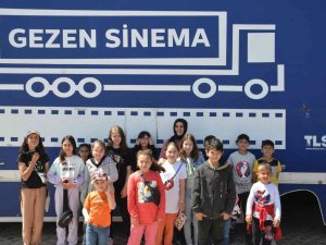 Gediz’de Çocuklar, Gezen Sinema İle Tanıştılar