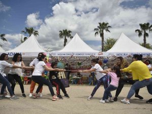 Adana Çocuk Festivali Yapıldı
