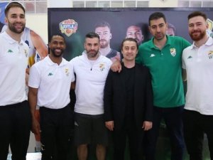 Bursaspor Basketbol Takımı, Üç Oyuncusuyla Sözleşme Yeniledi