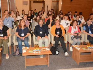 Yurtdışından Gelen Öğrenciler Manisa Ticaret Borsasını Ziyaret Etti