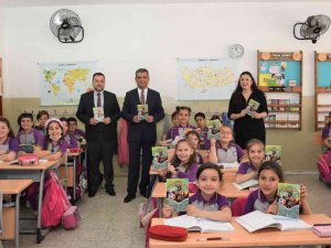 Minik Yazarlar Kendilerine Özgü İlk Eserlerini Yazdı