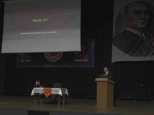 Doç. Dr. Mustafa Lale: “Teknolojiyi Takip Edemeyen Toplumlar Büyümede İstedikleri Noktaya Gelemiyor”