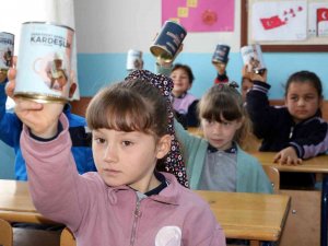 Öğrencilerin Harçlıkları Afrika’ya Can Suyu Olacak