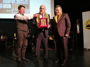 Başkan Pekmezci Trabzon Bayburtlular Dayanışma Gecesine Katıldı