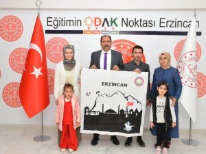 Mama Hatun Anaokulundan "Minik Eller Büyük Türkiye"