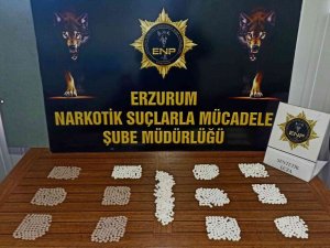 Uluslararası Yolcu Otobüsünde Kırmızı Reçeteli Hap Ele Geçirildi