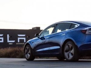 Tesla, Şangay’da Üretimini Durdurdu
