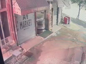 Bolvadin’deki Çarşı Yangının Başlama Anı Güvenlik Kamerasında