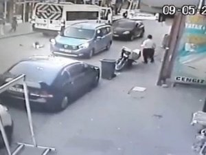 Ataşehir’de Otomobilin Çarptığı Çocuk Yola Savruldu