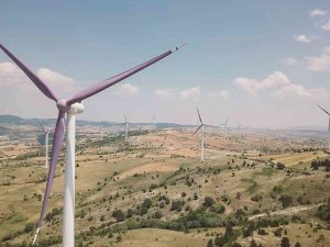 Aydem Yenilenebilir Enerji İlk Çeyrekte Gelirini 3 Kat Artırdı