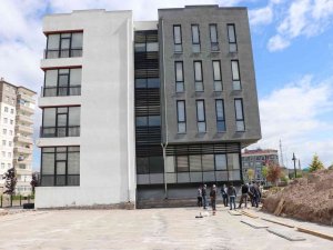 Kayseri Güreş Eğitim Merkezi’ne Antrenman Salonu