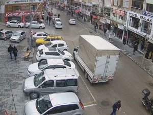 Trafik Kazaları Kameralara Yansıdı