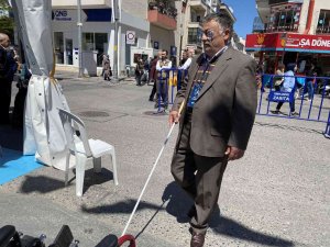 Ümraniye’de, Engellilerle Empati İçin 1 Dakikalığına Engelli Oldular