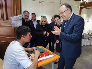 Özel Eğitim Öğrencilerinden Sergi