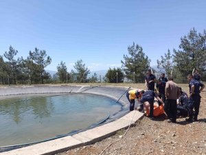 Serinlemek İçin Yangın Havuzuna Giren Çocuk Boğuldu