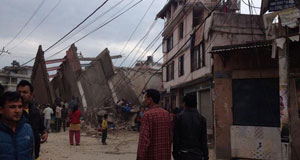 Nepal'deki 7,8 büyüklüğünde depremde ölü sayısı 2 Bine yükseldi