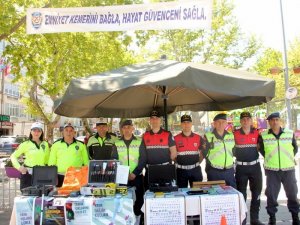 Çınarcık’ta Trafik Haftası Bilgilendirme Standı Açıldı