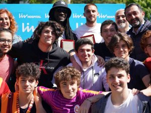 Gomis Ve Berkan, Obeziteye Dikkat Çekti
