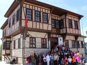 Sivrihisarlılar İlçelerin Tarihi Mekânlarını Gezdiler