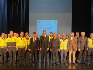 Yılın Trafikçileri Başarı Belgelerini Aldı