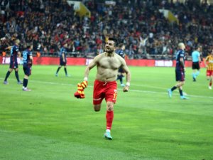 Emrah Başsan Takımını Sırtladı