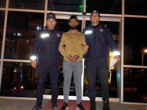 Ticari Taksiyi Gasp Etti, Aracını Almaya Giden Taksiciyi 7-8 Kişiyle Darp Etti